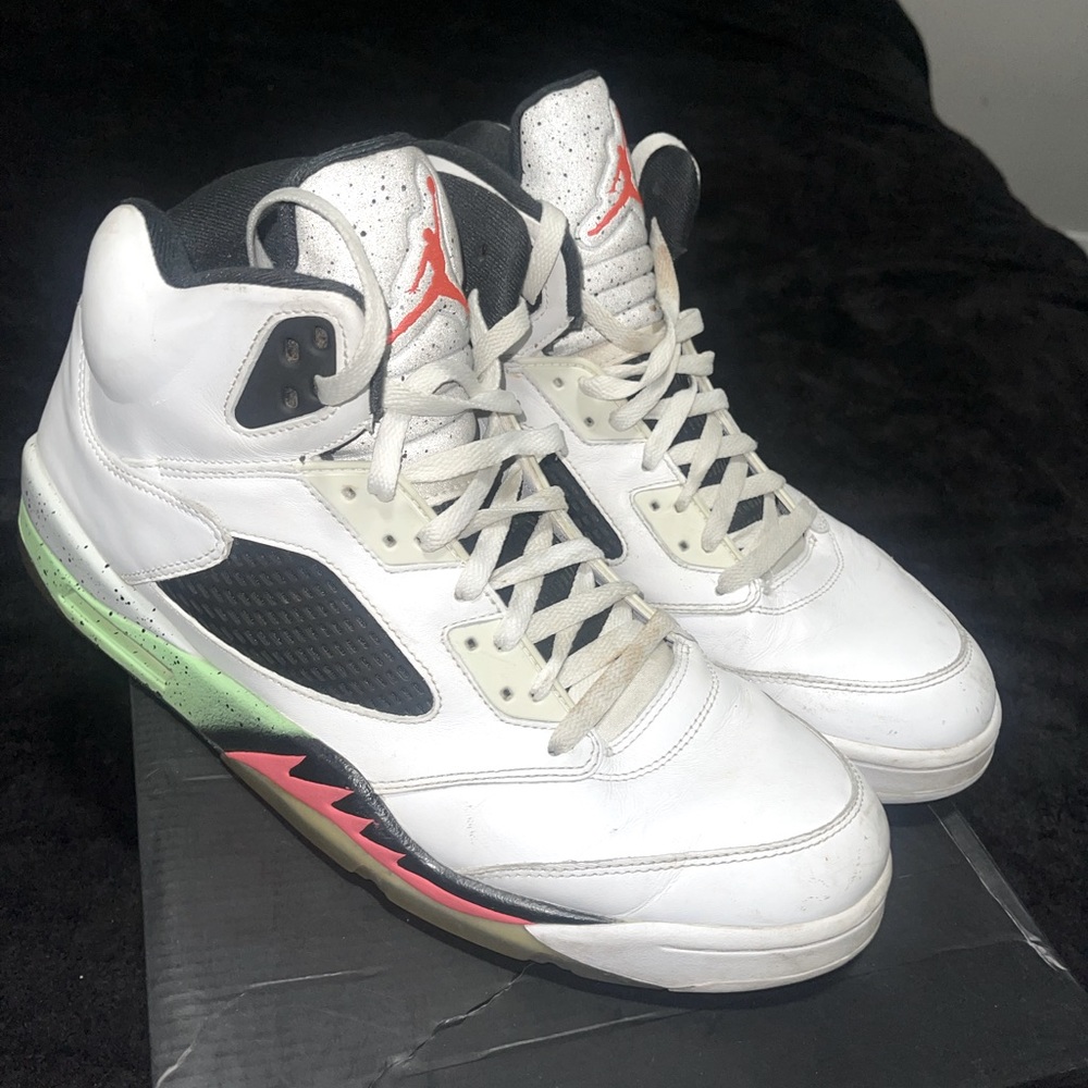 Jordan 5 Poison Dart Frog